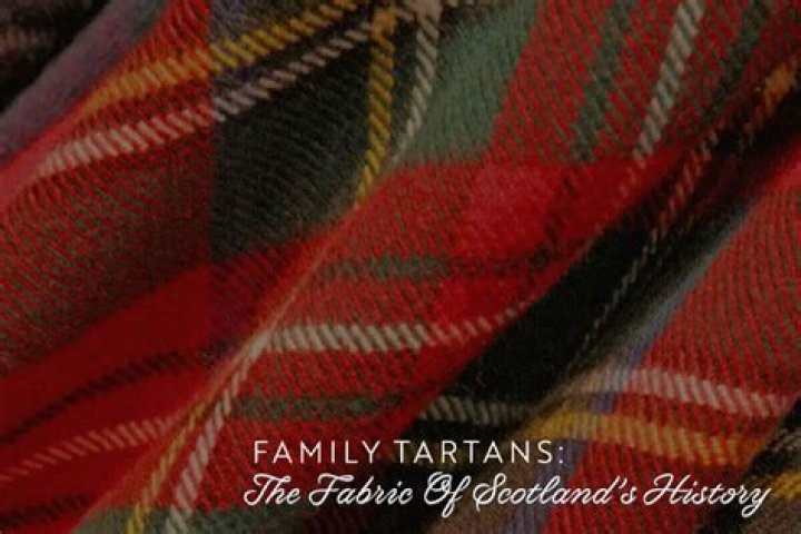 Do the Irish have family tartans?