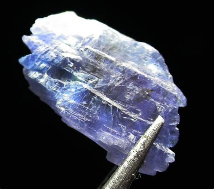 Is Jeremejevite a quartz?
