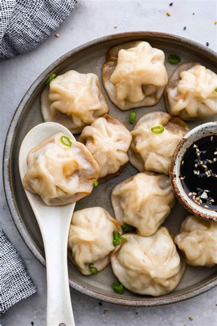 What are shumai dumpling made of?
