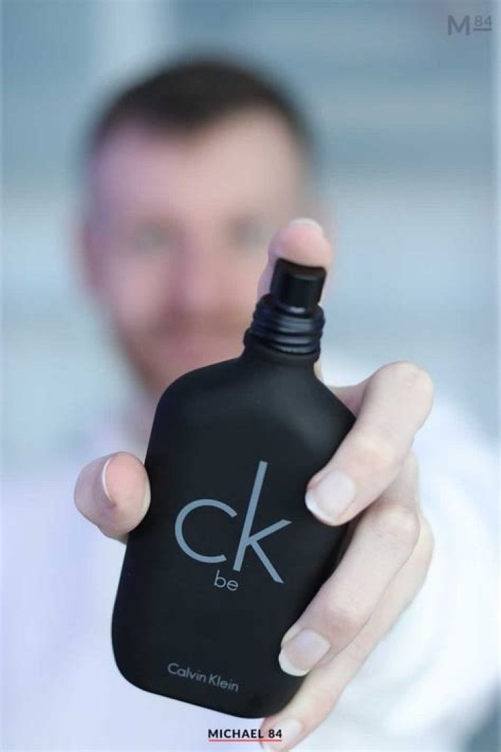 What does Calvin Klein CK Be smell like?