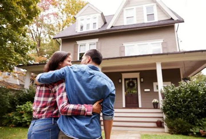 When should you drop the price of your house?